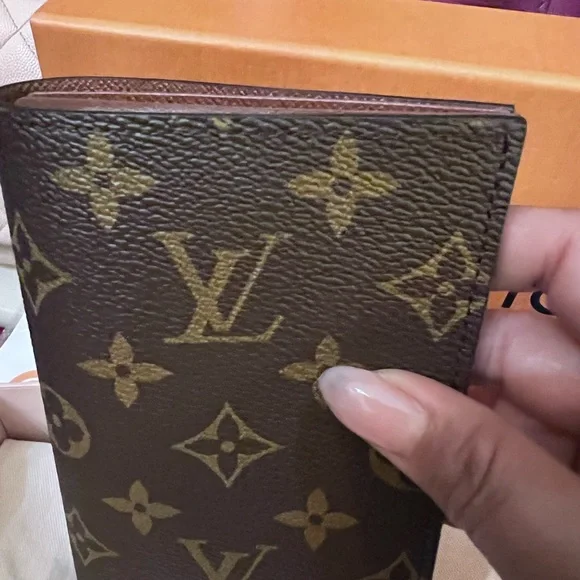 SOLD!Louis Vuitton Monogram Passport wallet! Brand new - Picture 7 of 10
